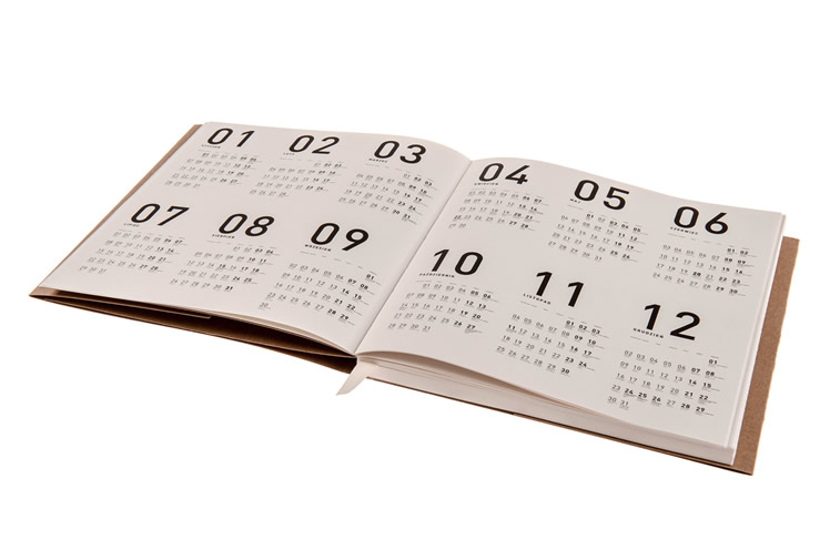 rezikliertes papier kalender design