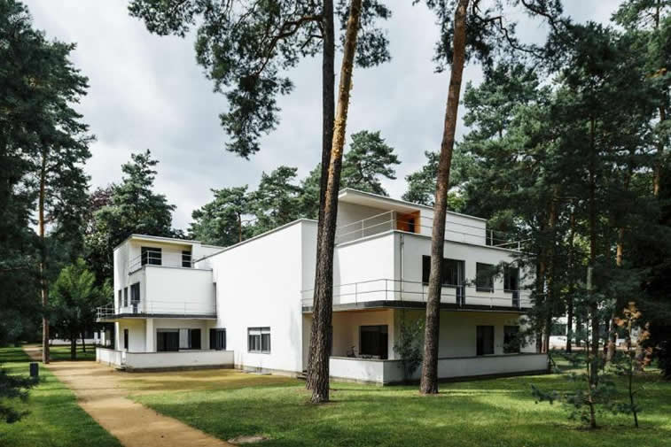 Dessau Gebaeude Bauhaus